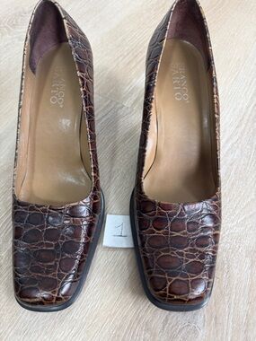 Franco Sarto Brown Croc-Embossed Square-Toe Pumps